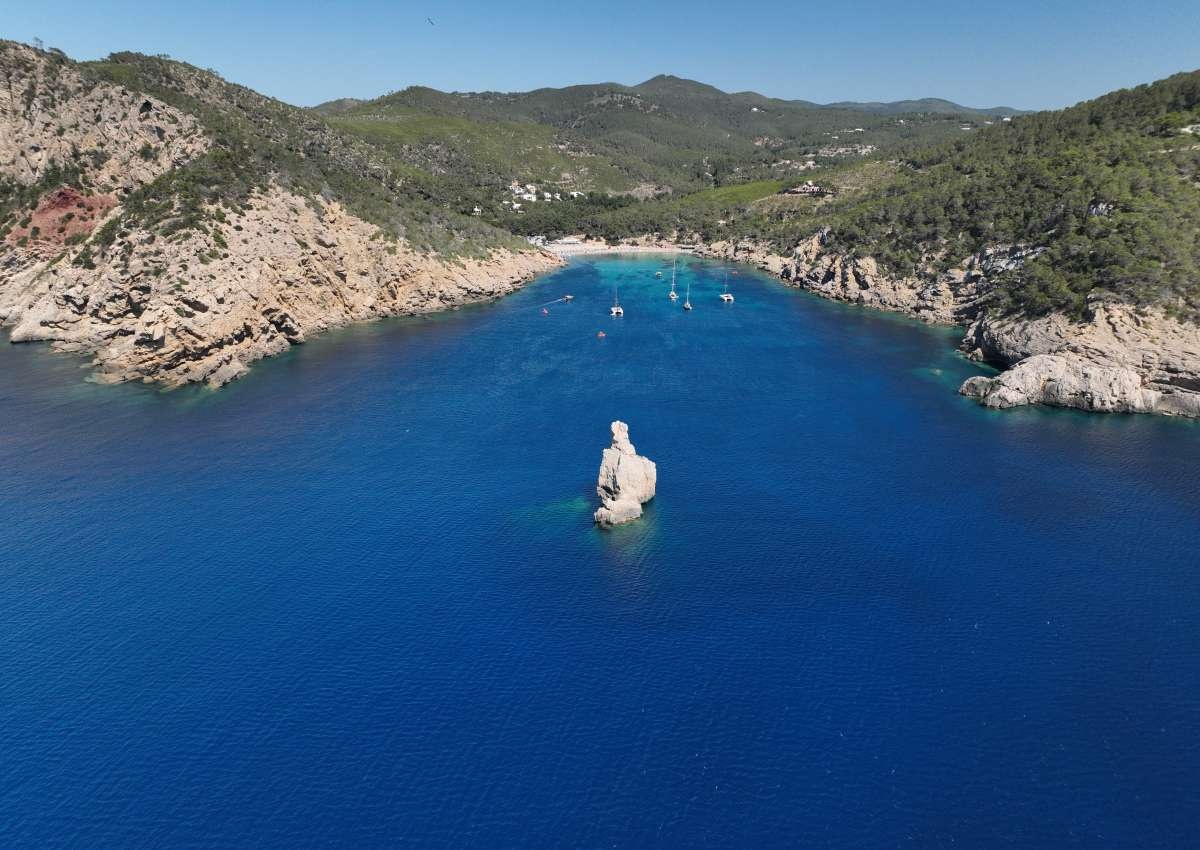 Cala Binirras - Ibiza - Anchor