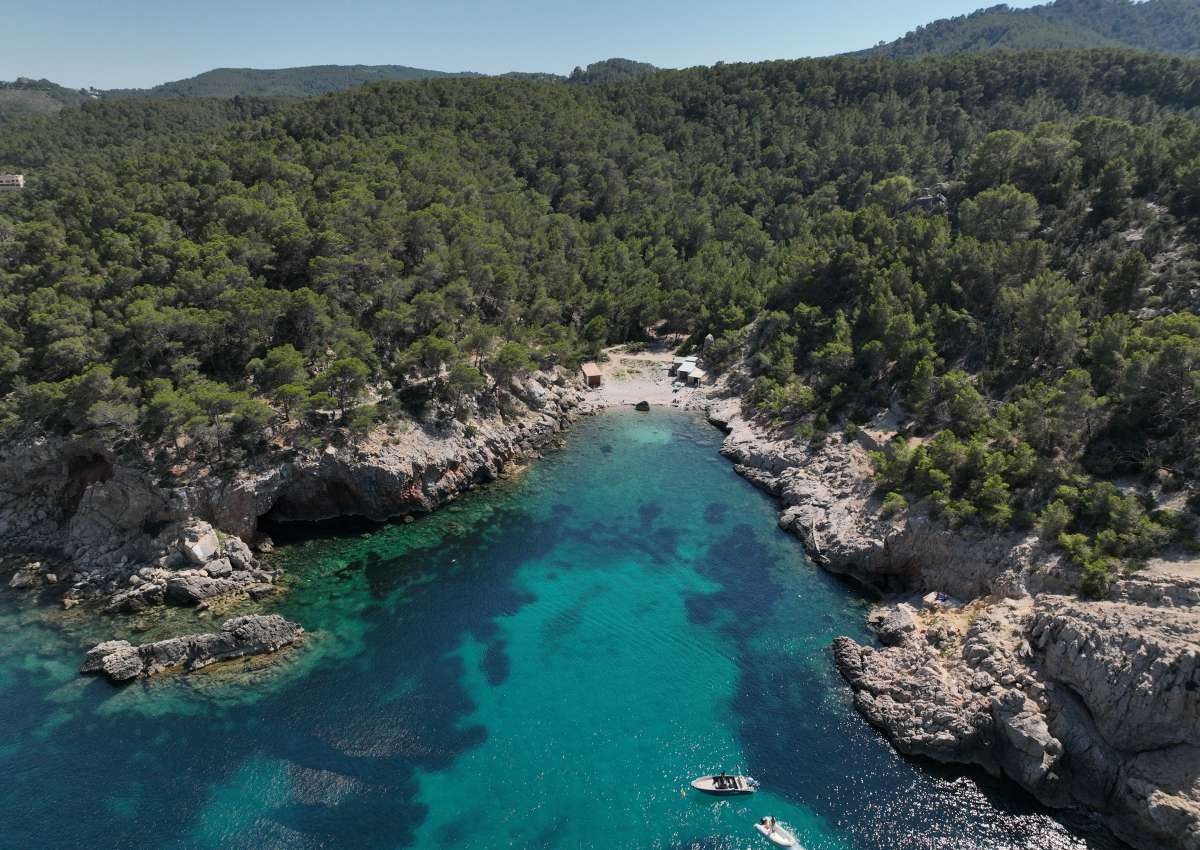 Cala Binirras - Ibiza - Anchor