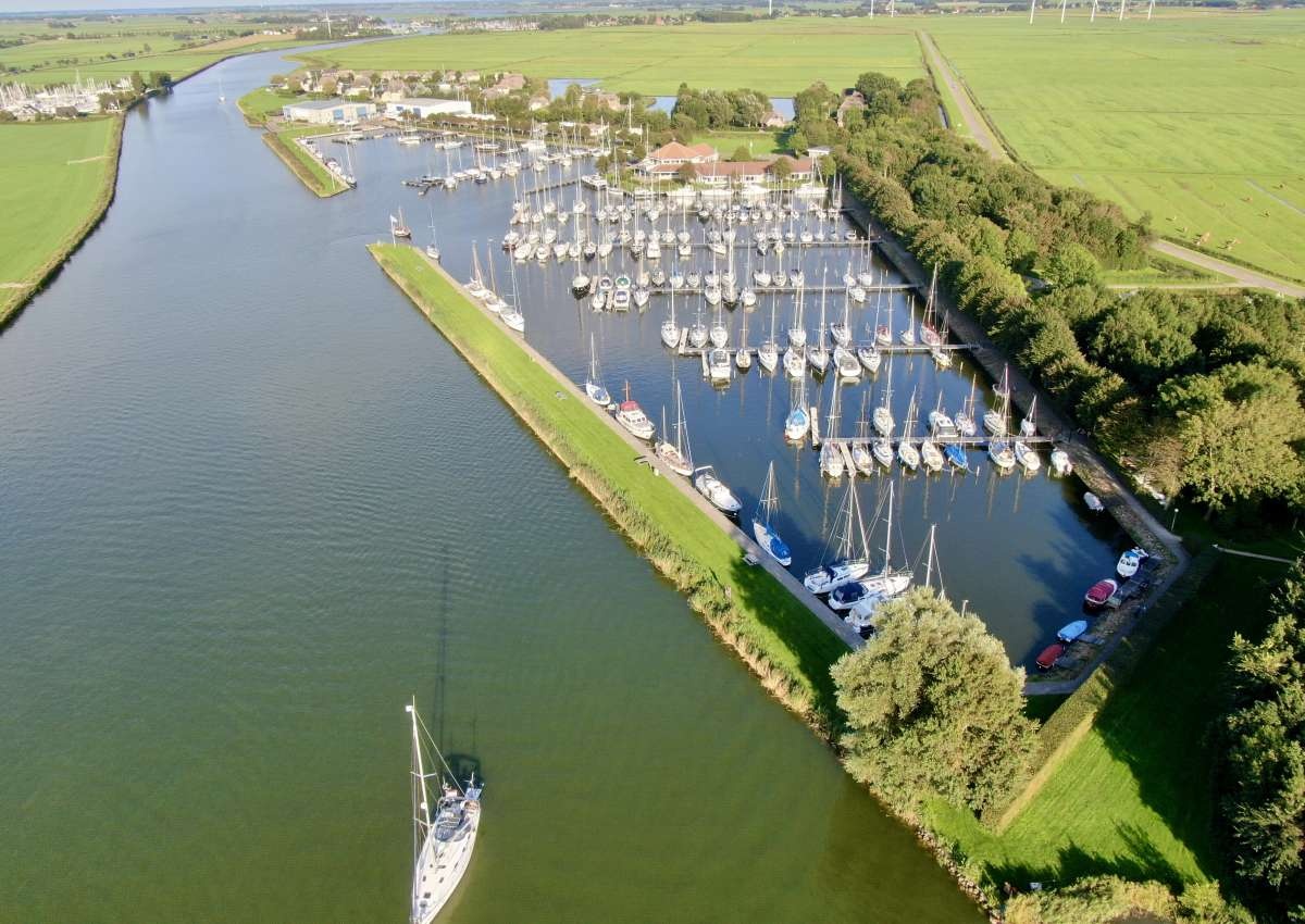 Marina Stavoren Binnenhaven - Marina near Súdwest-Fryslân (Stavoren)