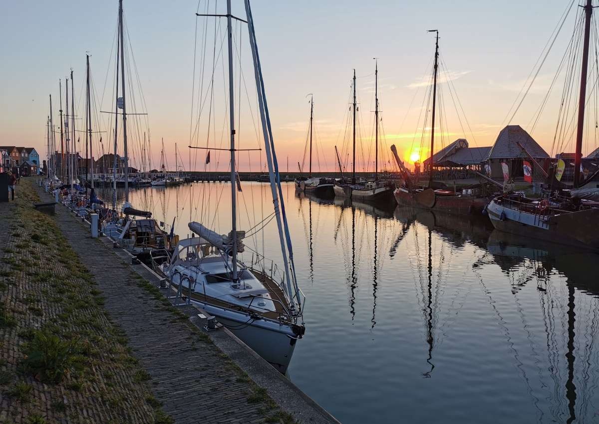 Oude Haven - Marina near Súdwest-Fryslân (Stavoren)