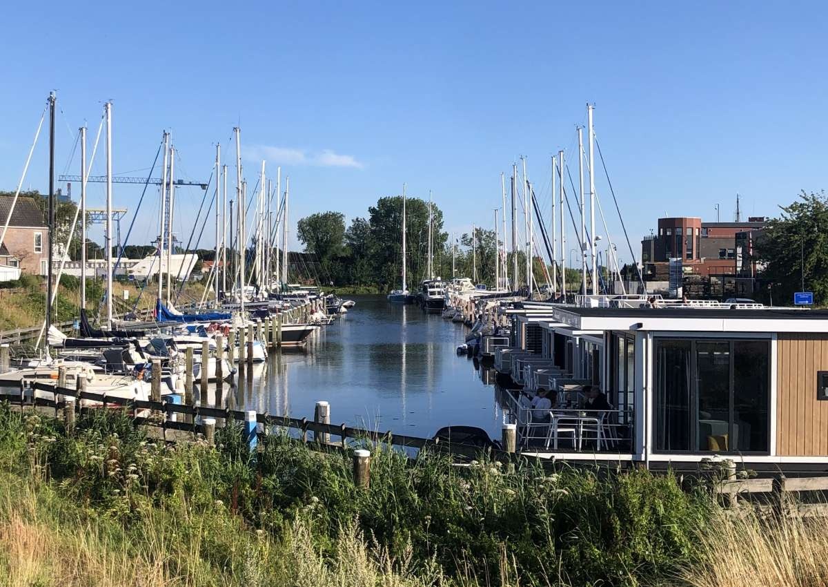 De Lemster Baai Jachthaven - Hafen bei De Fryske Marren (Lemmer)